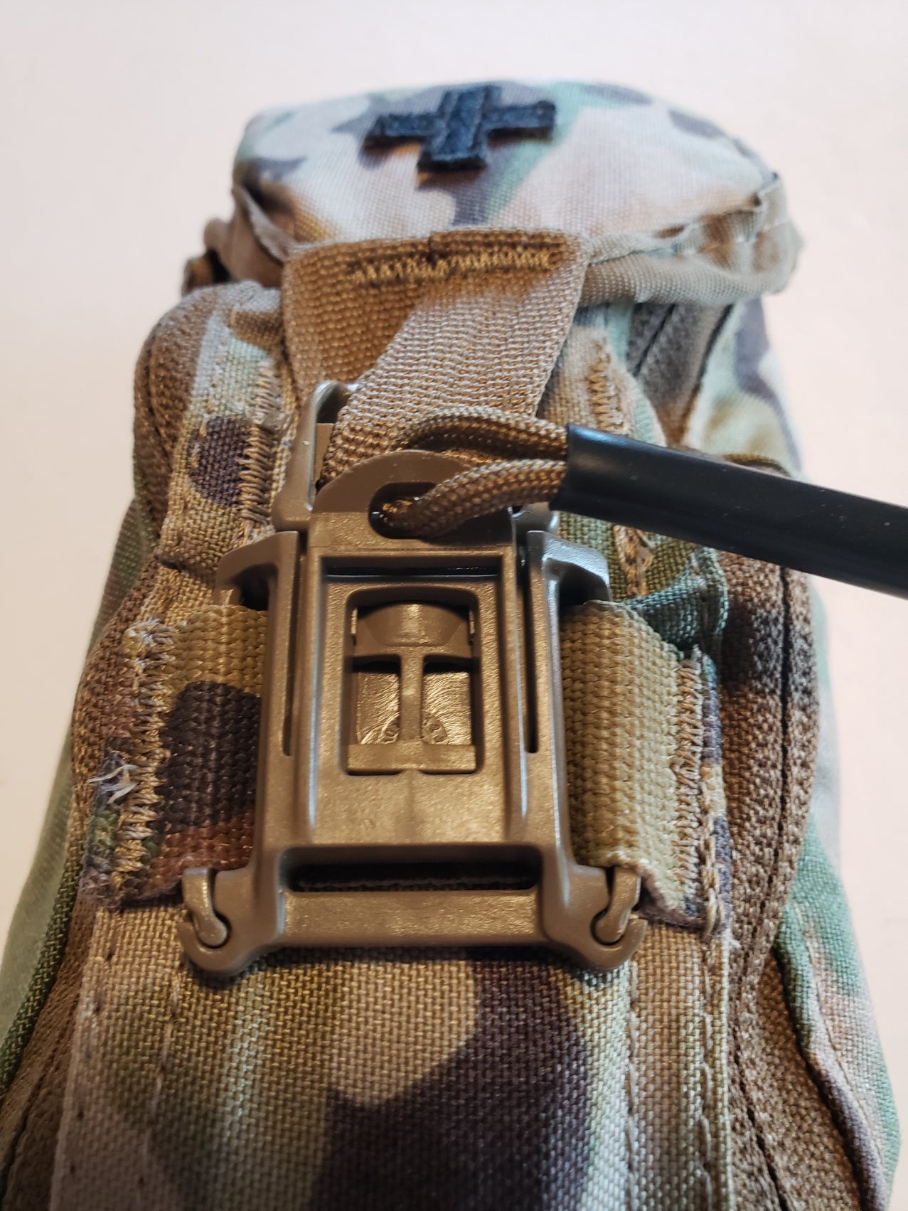 Centa1 Med Kits/North American Rescue - RIG Series Eagle IFAK Med Pouch  with Our 10-Piece *TFAK Supplies - Multicam